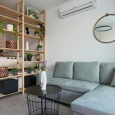 Phaedrus Living Seaside Luxury Flat Athina 123 Apartment Paphos Exterior photo